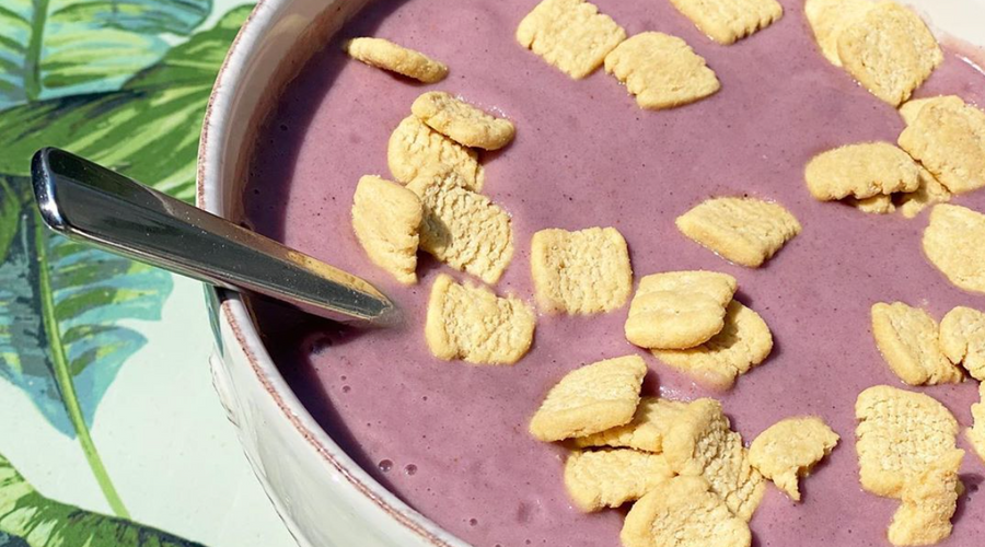 Prebiotic Fiber Raspberry Smoothie Bowl