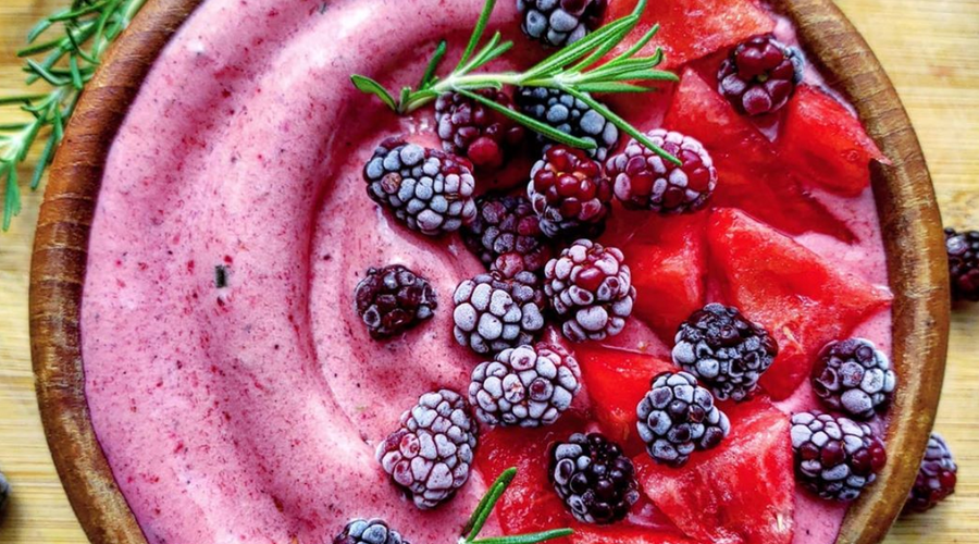 Prebiotic Fiber Vanilla Watermelon Smoothie Bowl