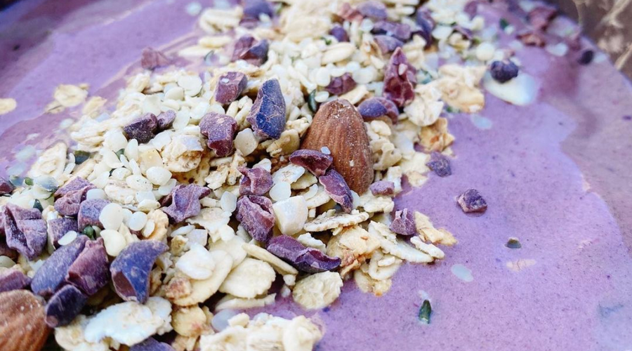 Prebiotic Fiber Berry Smoothie Bowl