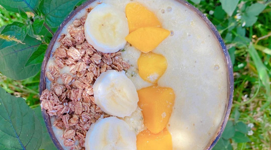 Prebiotic Fiber Mango Smoothie Bowl