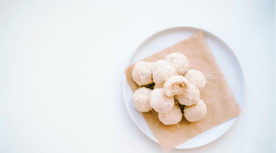 Prebiotic Fiber Lemon & Coconut Protein Balls
