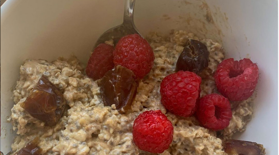 Prebiotic Fiber Rich Peanut Butter Overnight Oats