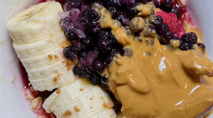 Prebiotic Fiber Peanut Butter & Berry Oatmeal Cake