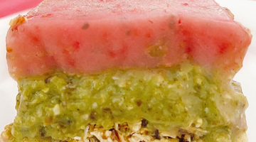 Prebiotic Fiber Raw Strawberry Matcha Cheesecake